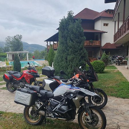 Etno Selo Vrelo & Camping Berane Buitenkant foto