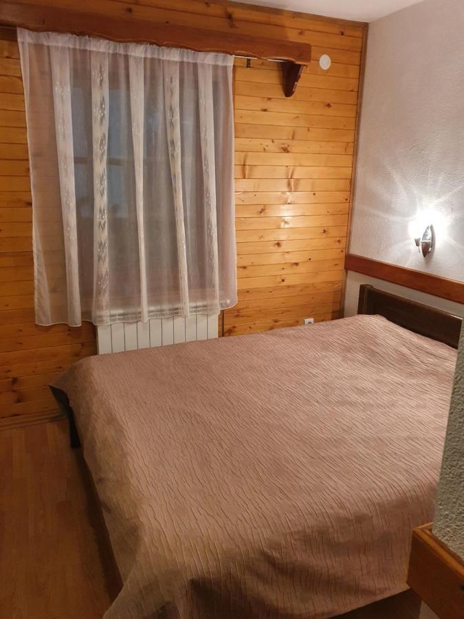 Hotel & Camping Etno Selo Vrelo Berane Buitenkant foto