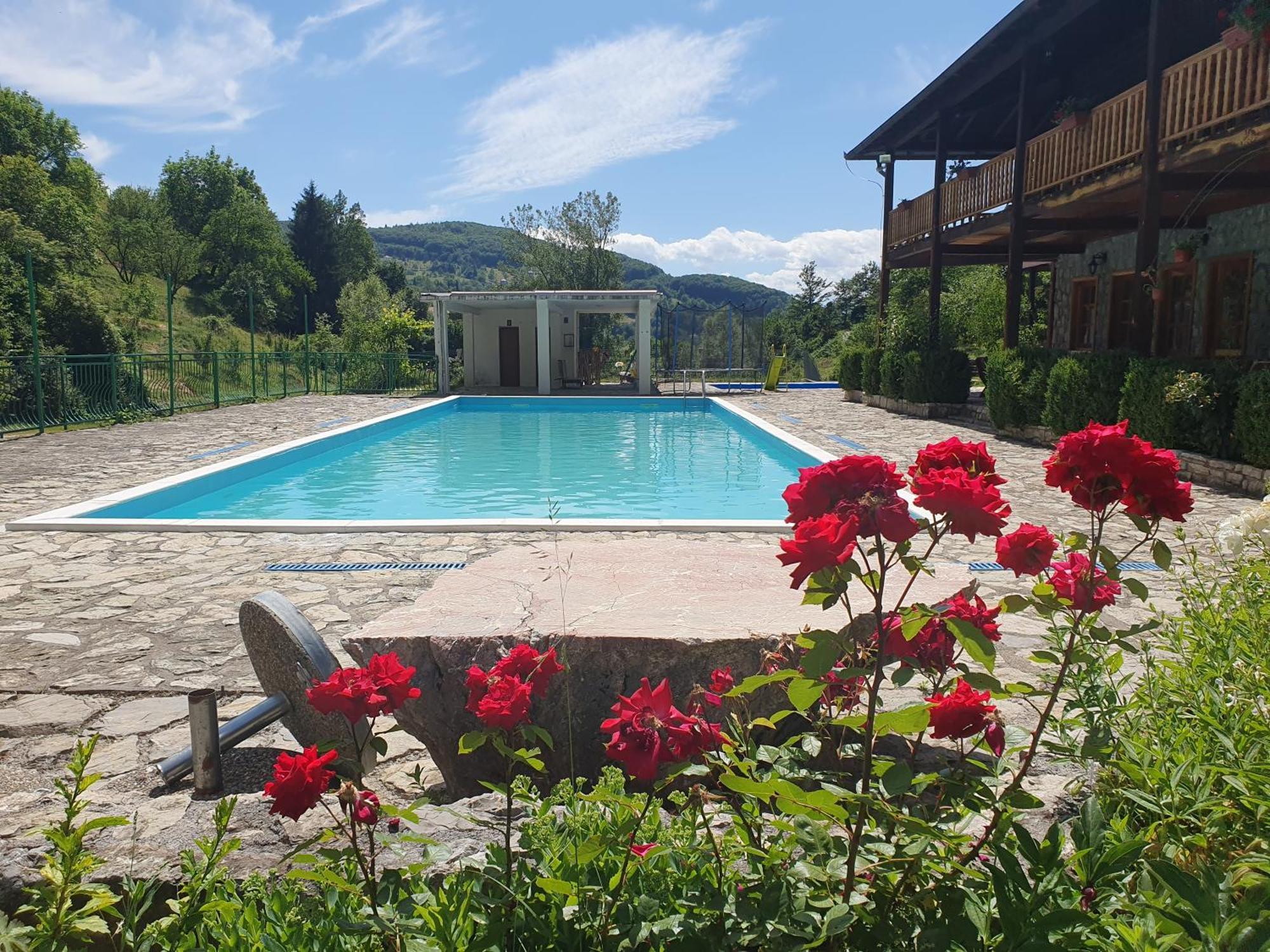 Etno Selo Vrelo & Camping Berane Buitenkant foto
