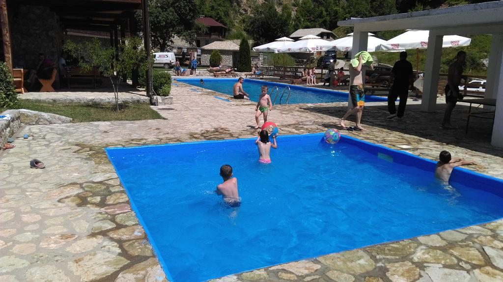 Etno Selo Vrelo & Camping Berane Buitenkant foto